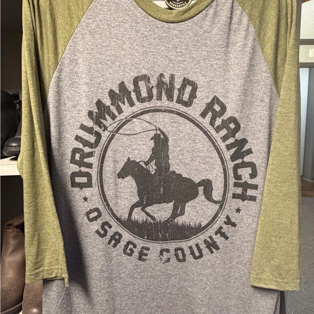 The Pioneer Woman Olive Green and Heather Gray Raglan Long Sleeve Tee